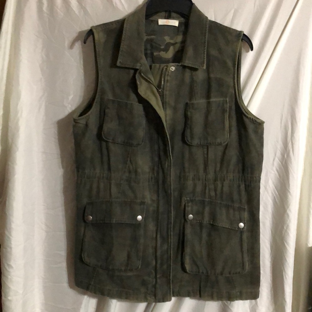 NEW Brushed Camo Vest! By Chrysanthemum.